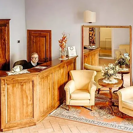 Hotell Dimora Casa Eugenia 3*