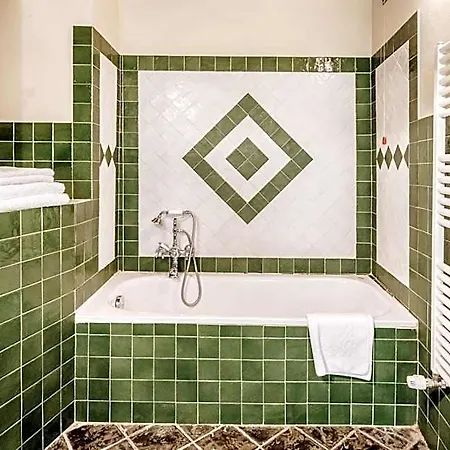Dimora Casa Eugenia 3*
