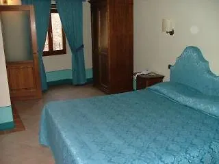 酒店 狄莫拉卡萨尤金妮亚酒店 3*