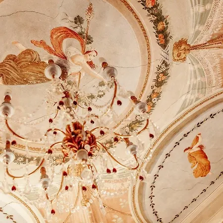 狄莫拉卡萨尤金妮亚酒店 罗洛·丘芬纳