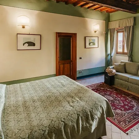 Hotel Dimora Casa Eugenia 3*