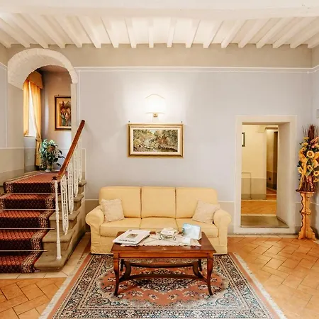 Hotel Dimora Casa Eugenia 3*
